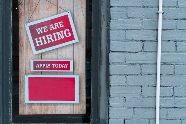 How to spot an Automated Employment Decision Tools (AEDTs) vs. Applicant Tracking Systems (ATS)