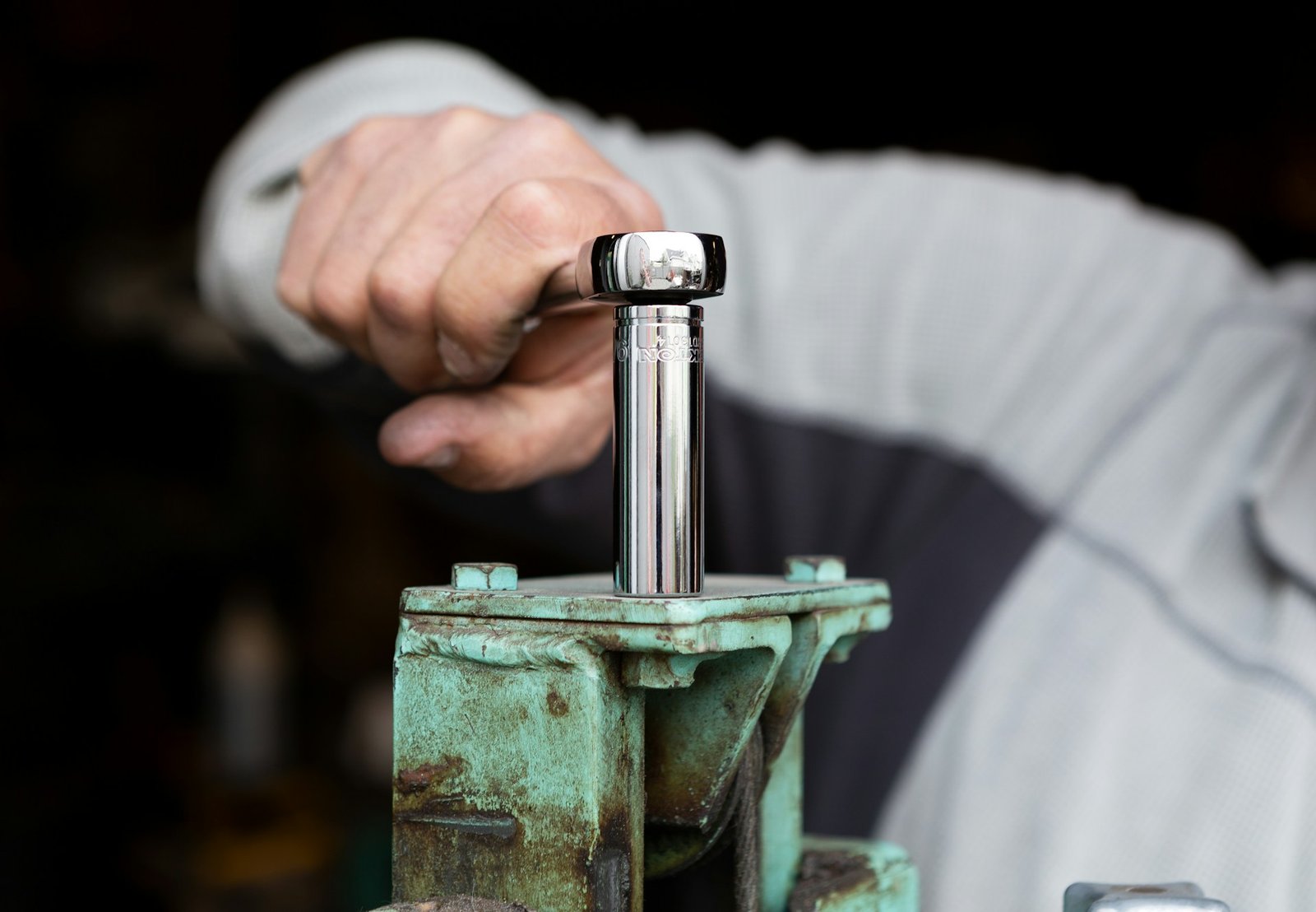 How to Structure Step-by-Step Procedures in Technical Manuals for Maximum Clarity and Usability